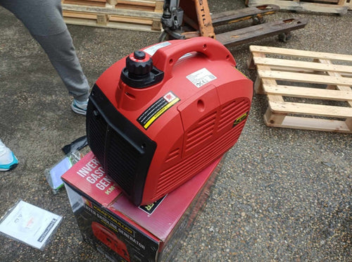 Generador Portátil KRAFTMULLER 1800W/2000W Gasolina - Bajo Consumo con Repuestos