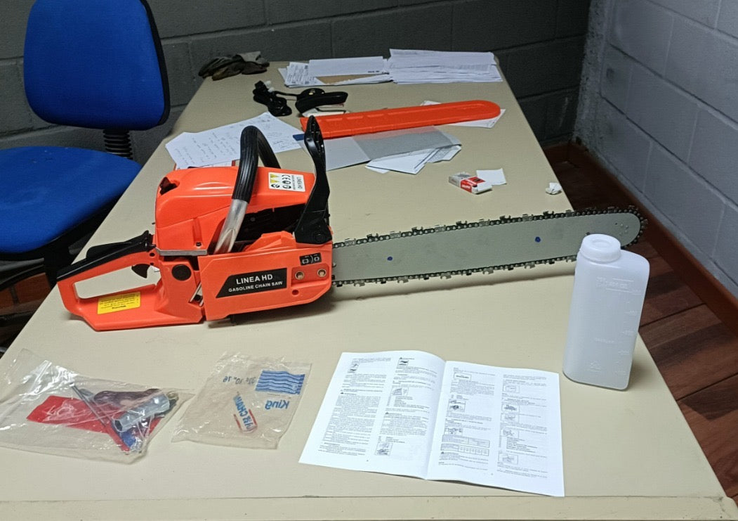 Motosierra de Gasolina 58CC 2CV - Espada 20" con Antivibración Profesional