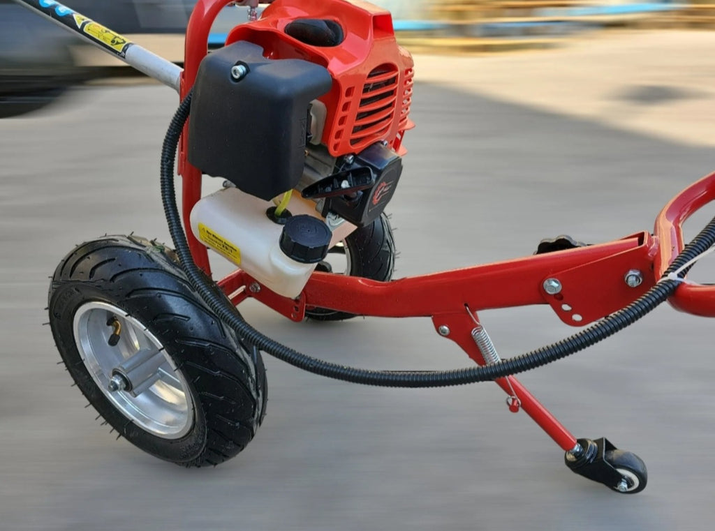 Desbrozadora KraftMuller 52cc - Con Ruedas Remolque y Embrague Hierro