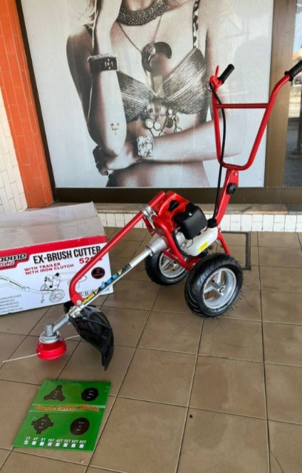 Desbrozadora KraftMuller 52cc - Con Ruedas Remolque y Embrague Hierro